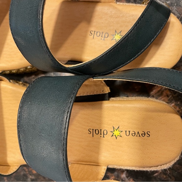 New Seven Dials Blueish Green Leather Straps with Beaded Platform 6 Never Worn - Picture 4 of 6